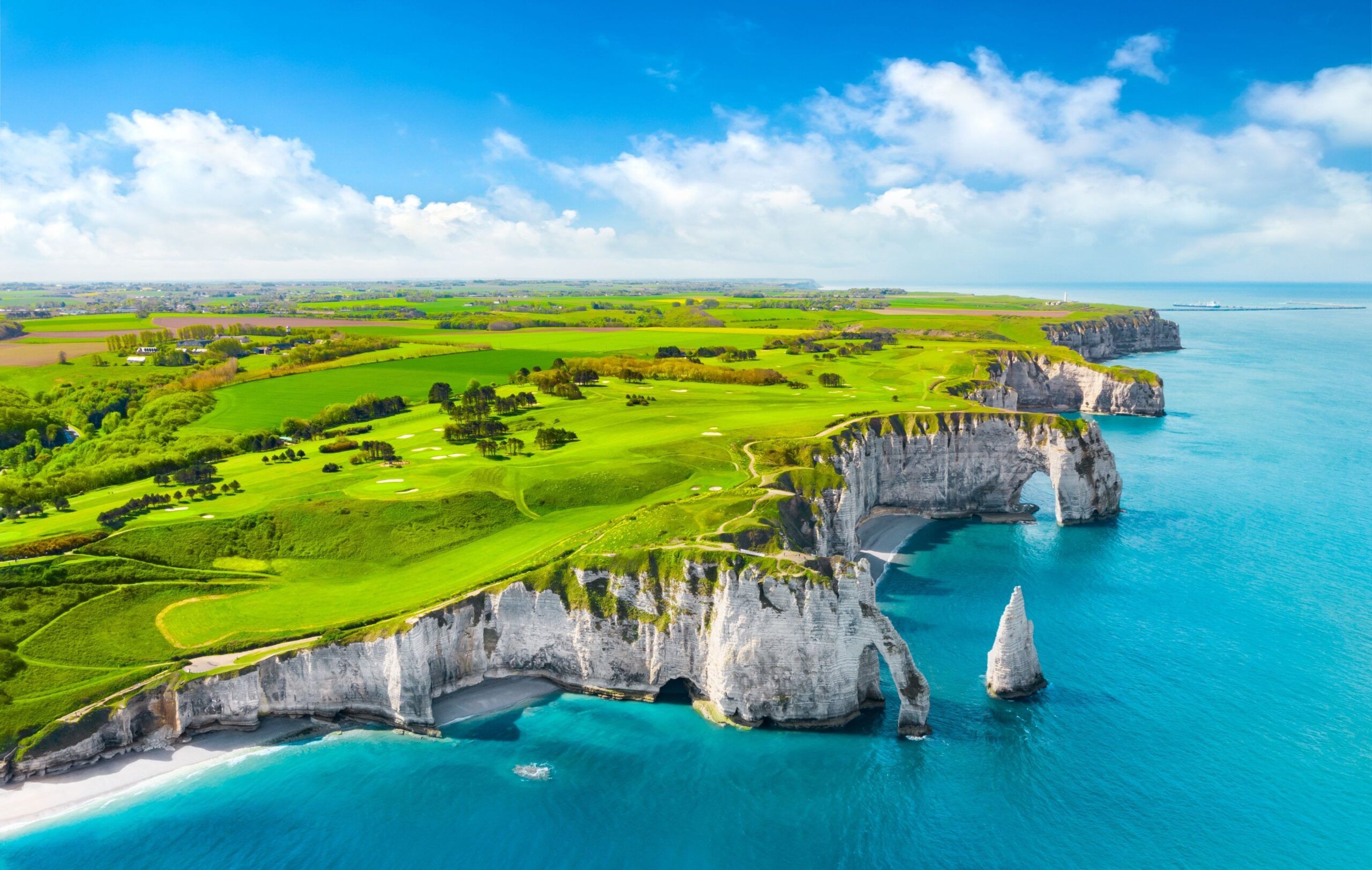 Acantilados de Étretat,  Normandia con niños, Francia secreta