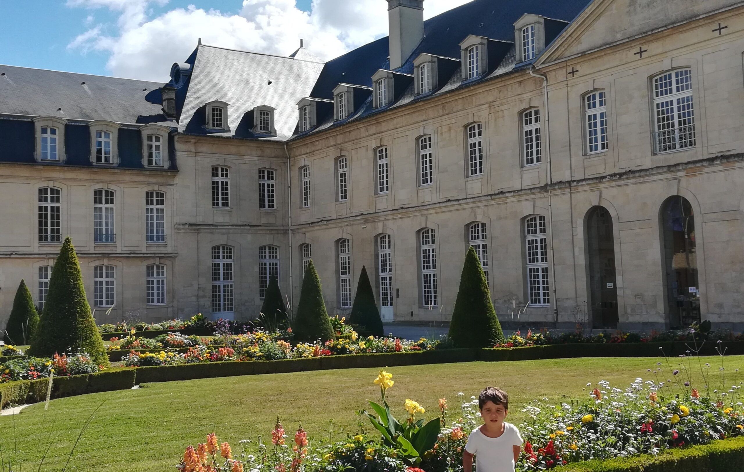 Normandía con niños, Caen, Francia secreta con niños