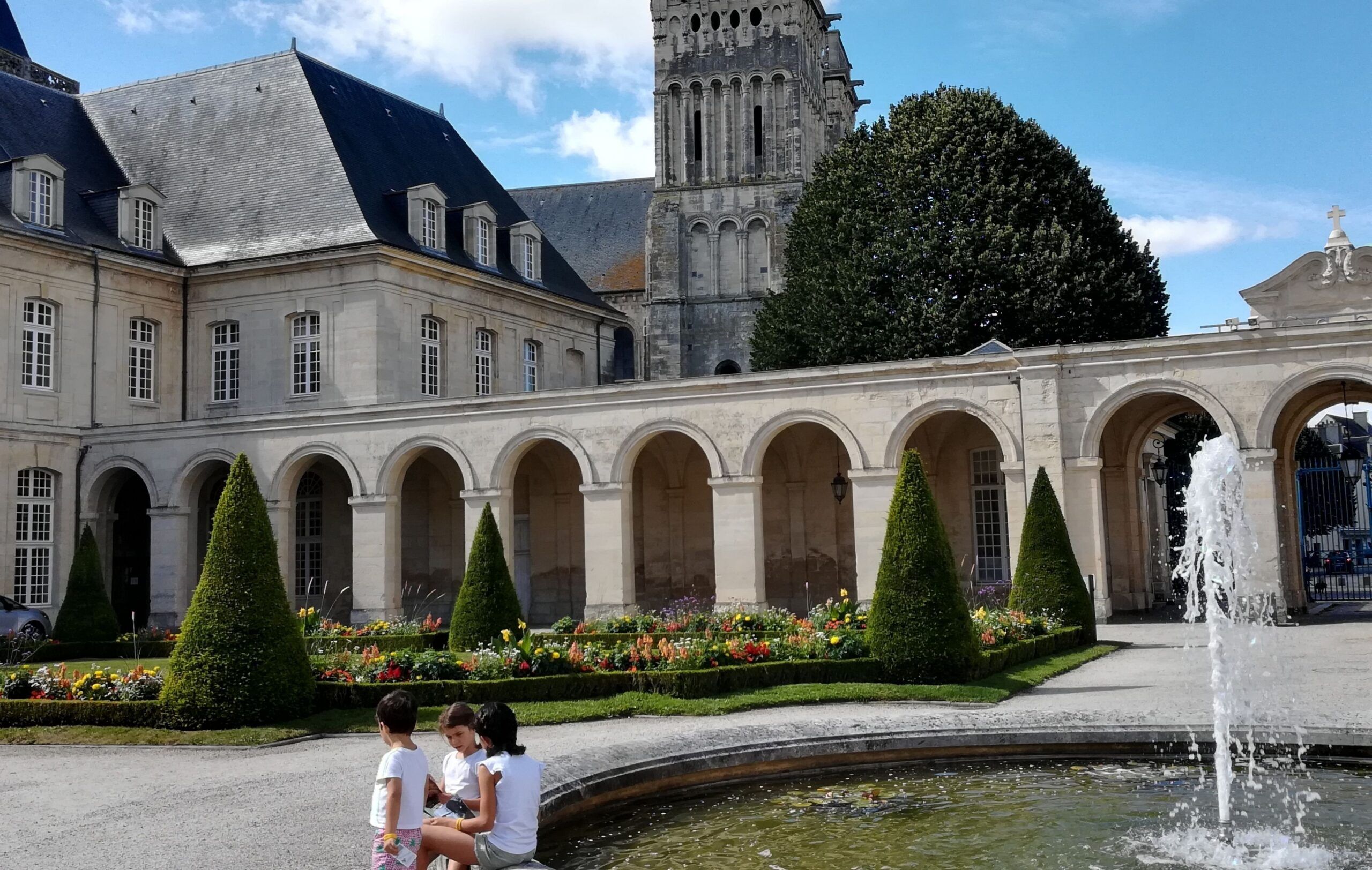 Normandía con niños, Caen, Francia secreta con niños